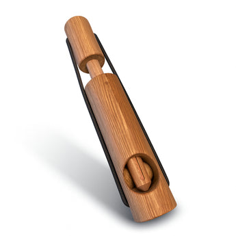 Nussknacker "Nuss Kracher" aus Eiche mit Gummischleuder-Mechanismus