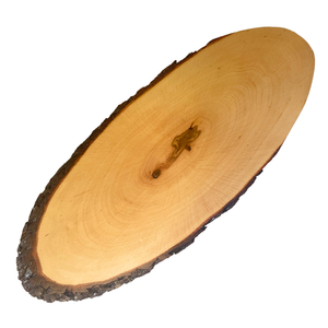 Rustikales Vorlegebrett mit Baumrinde aus massivem Erlenholz, 43-46 cm - B-Ware